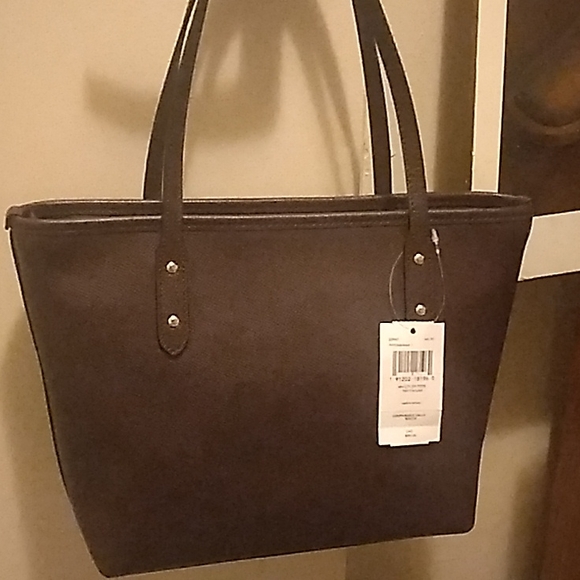 Women's  authentic Coach hand bag - Picture 2 of 4